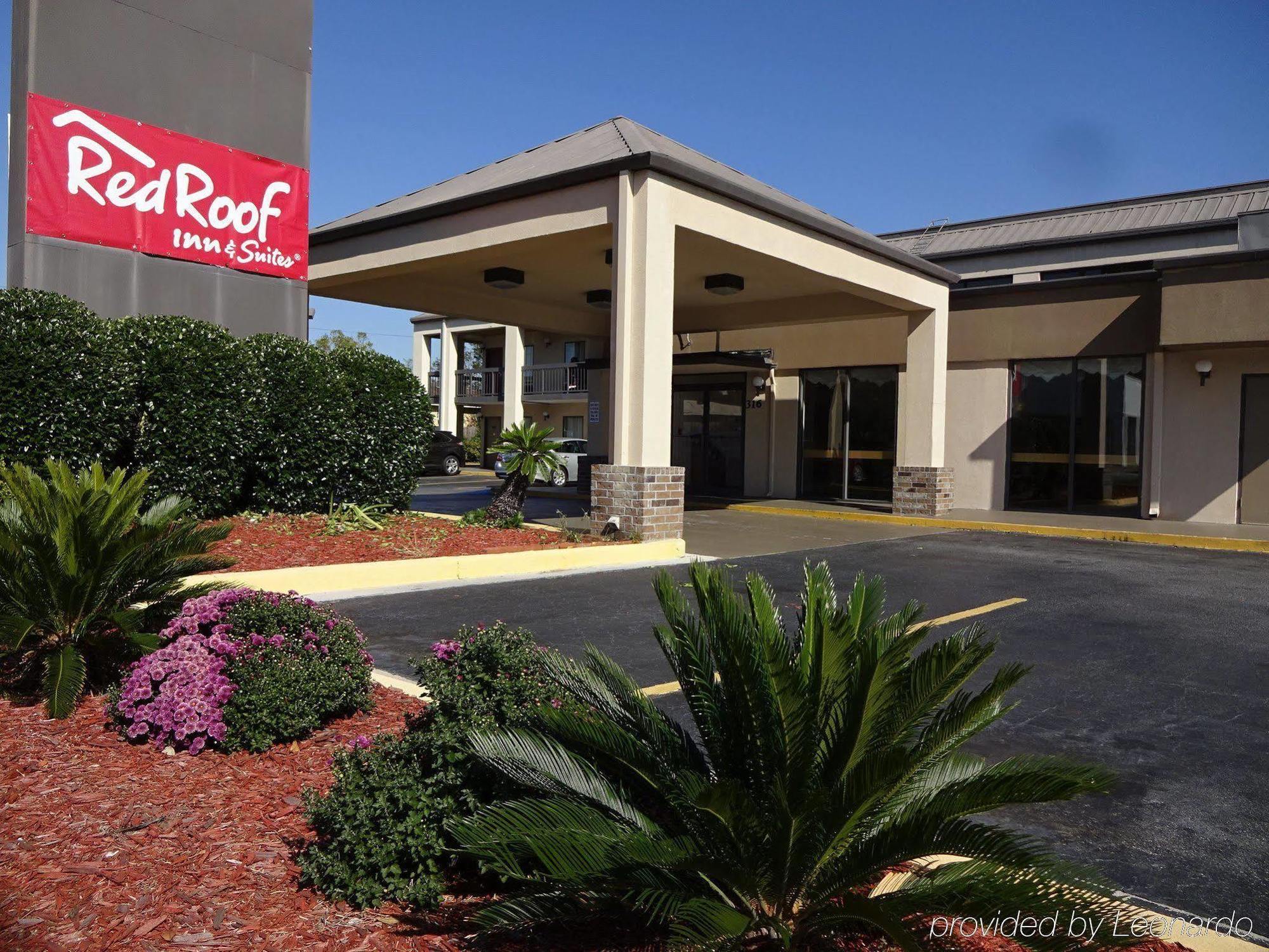 Red Roof Inn & Suites Statesboro - University Exterior photo